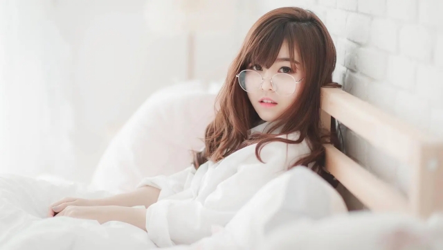 室内健身脚踏机怎么用的